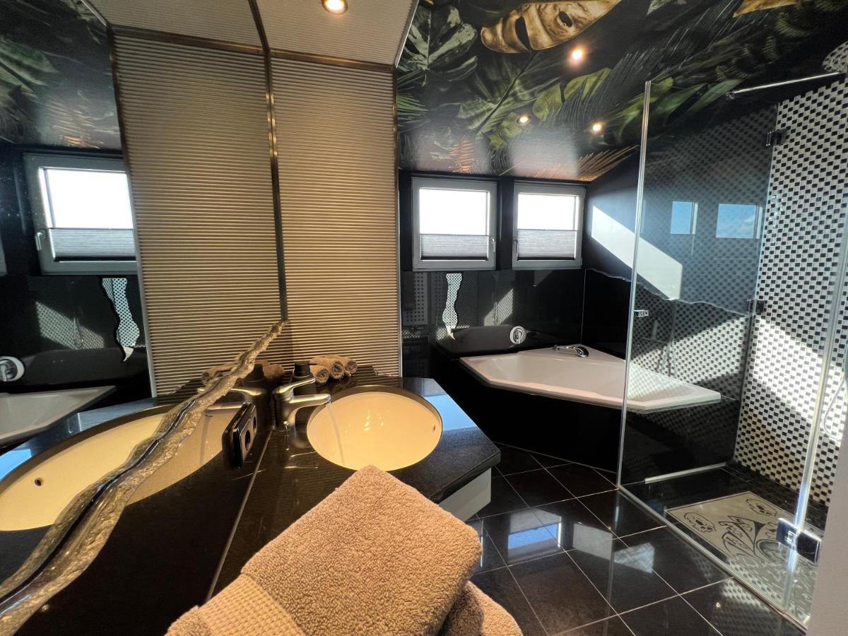 Apartment Luxus Loft Ueber Den Daechern Von Roding